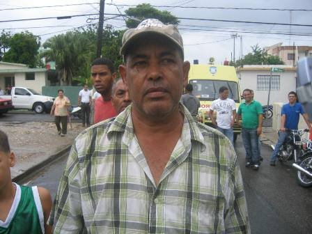 El señor Juan Zorrilla Propietario de Carro Incendiado